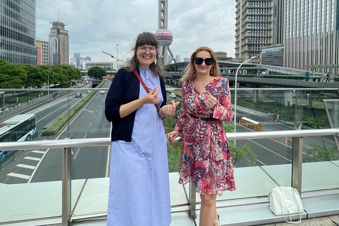 4-Hr Shanghai Tour: Food, Culture, Sightseeing, Cycling, Ferry - Shared bikes through Hongkou