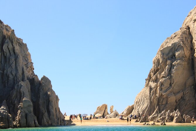 45 Minute Transparent Boat Ride to the Arch of Cabo San Lucas - Lovers Beach, Divorce Beach, and Lands End