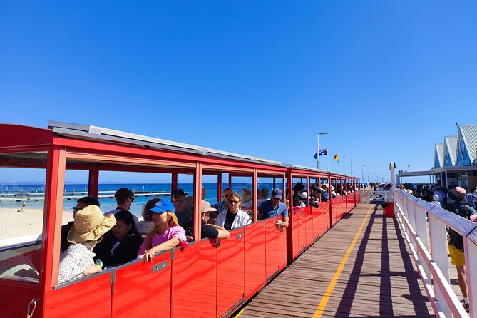 Adventure Rottnest Tour with Ferry & Adventure Cruise - Cathedral Rocks and the fur seals
