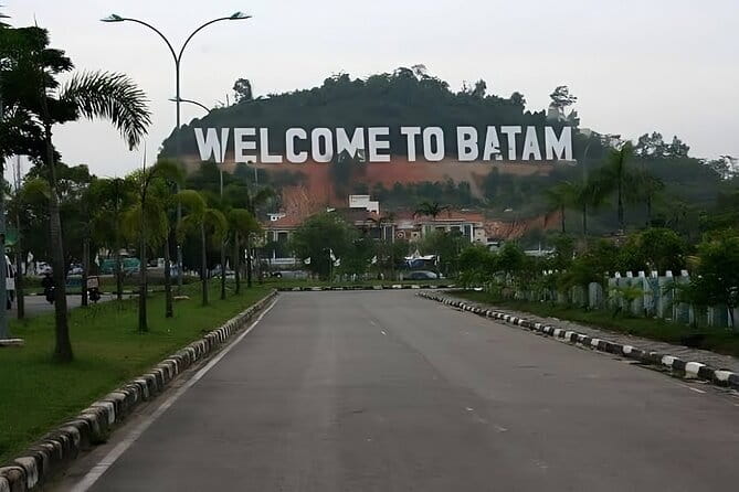 Batam Day Tour from Singapore with Ferry Ticket, Massage & Lunch - Starting at HarbourFront and crossing to Batam Center