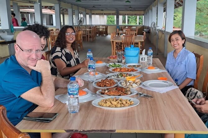 Batam Day Tour from Singapore with Ferry Ticket, Massage & Lunch - Golden City, Luwak coffee, and Batam layer cake
