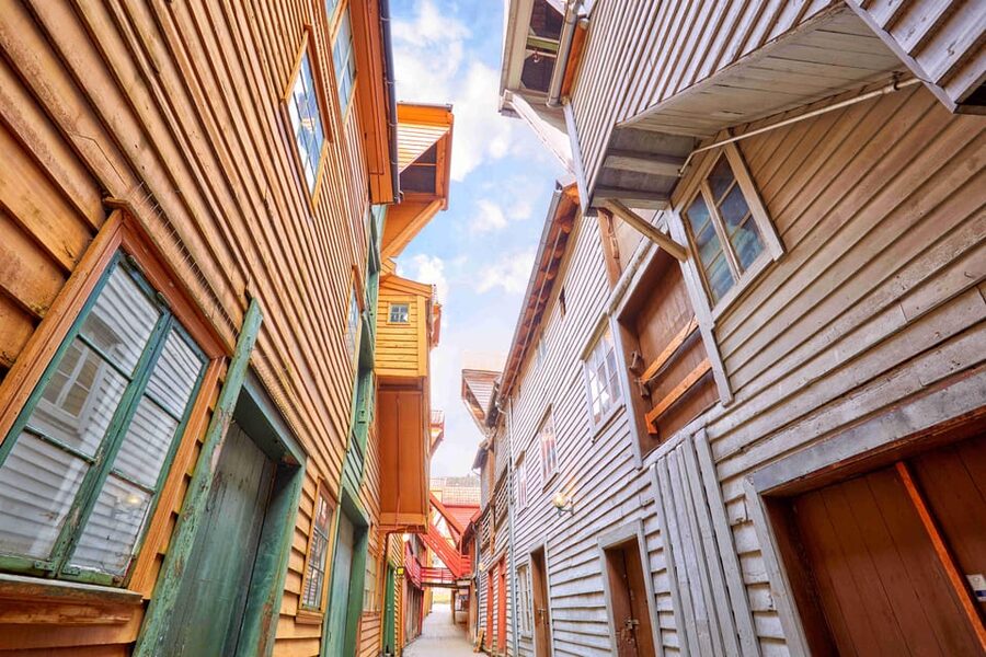 Bergen: Sightseeing Walking Tour with Ferry Ride - St. Mary’s Church and Øvregaten