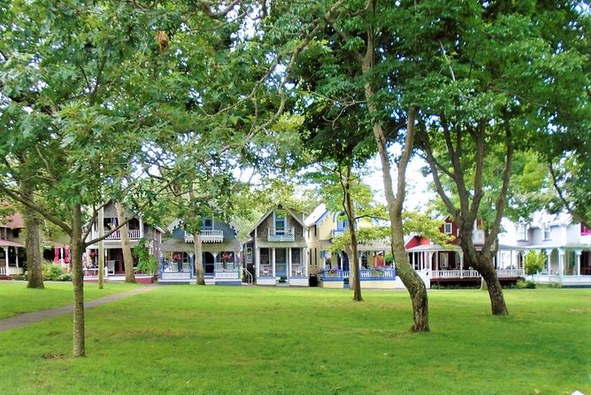 Boston to Martha's Vineyard Day Trip with Optional Island Tour - The three-hour narrated island circuit