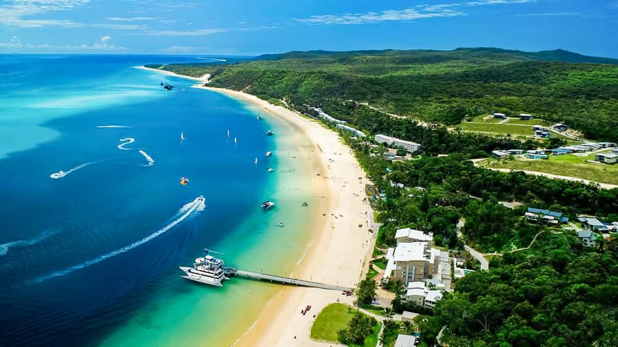 Brisbane: Moreton Island Return Ferry & Adventure Day Pass - Arriving at Tangalooma Island Resort