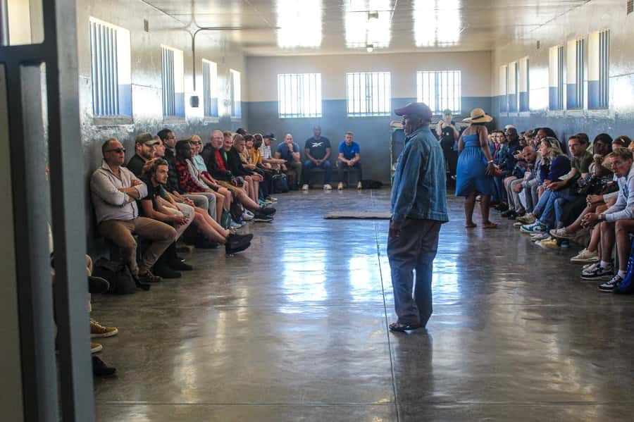 Cape Town: Robben Island ferry ticket plus Guided Tour - What the $71 price includes