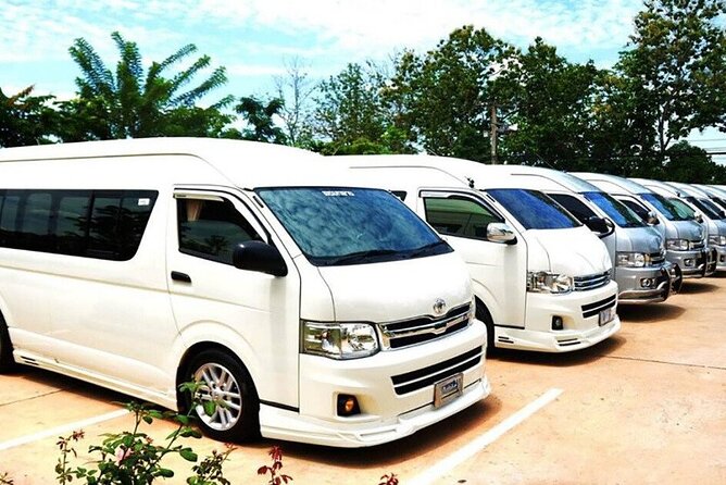 Chiang Rai: 2 Days 1 Night Slow Boat Transfer to Luang Prabang - Day one on the Mekong, from the border to Pakbeng