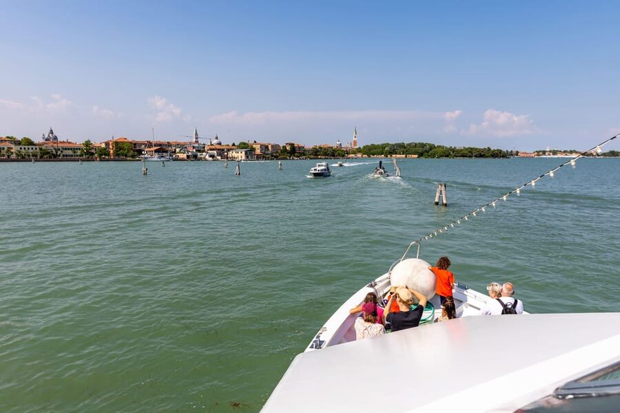 Chioggia-Venice: Day&Night Boat Transfer Round-Trip or 1-Way - What the audio guide adds