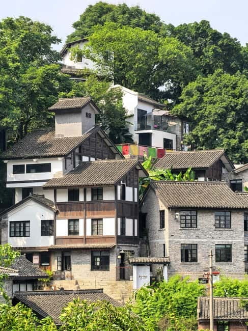 Chongqing: Trendy Spots, Cableway & Ferry Private Tour - Lunch and the question of what to eat