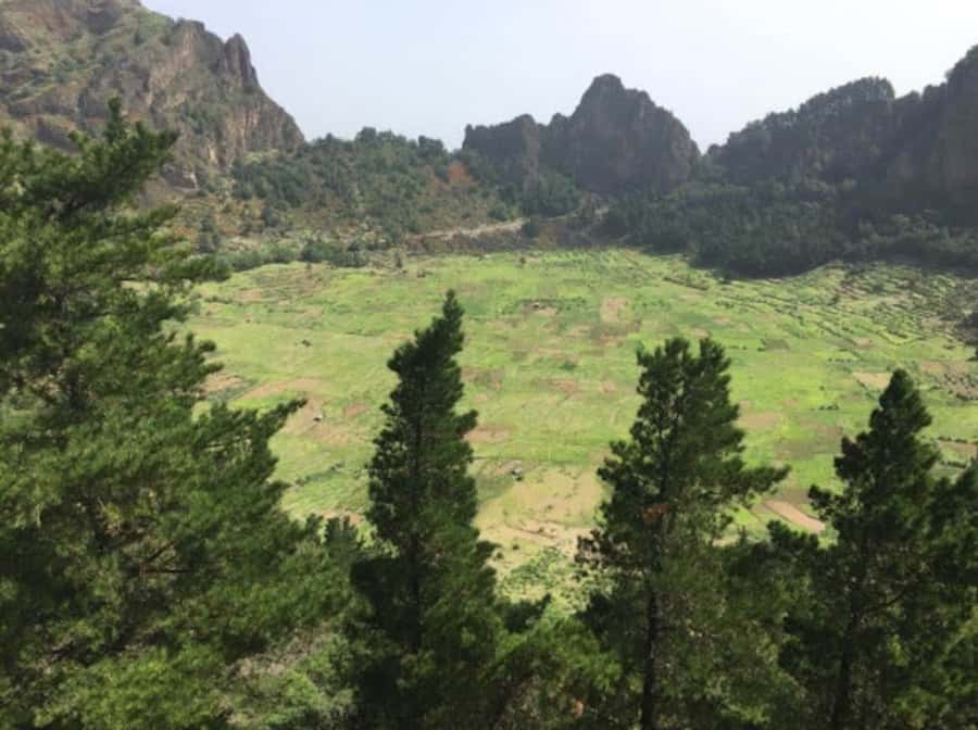Cova–Paúl Valley Trek: Santo Antão Day Trip by Ferry - The climb to Cova de Paúl
