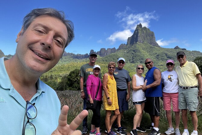 Discovering Moorea from Tahiti in 4x4 with the Ferry Terevau - Moorea Tropical Garden: vanilla, jam, and Opunohu Bay