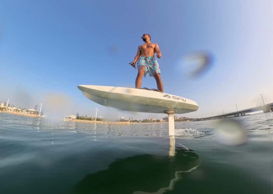 Dubai: Electric Hydrofoil or eFoil Surfboard Experience - Skyline views from the water