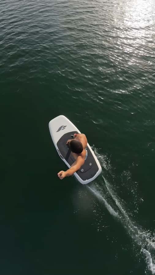 Dubai: Electric Hydrofoil or eFoil Surfboard Experience - Practical advice for the meeting point