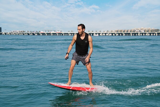 EFoil and Hydrofoil Surfboard Activity in Dubai - Key points at a glance