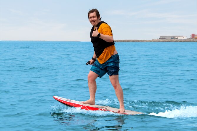 EFoil and Hydrofoil Surfboard Activity in Dubai - How the staff affect the experience