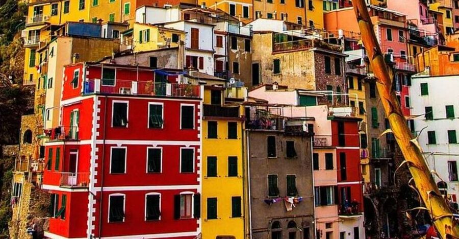 Exclusive Cinque Terre day tour by Ferry with stop in Pisa - La Spezia and the ferry along the coast