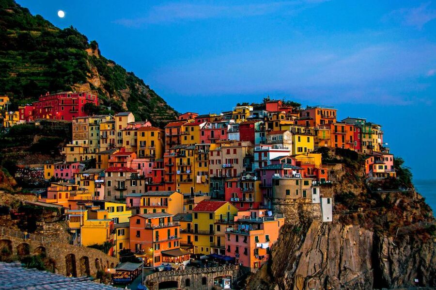 Exclusive Cinque Terre day tour by Ferry with stop in Pisa - Vernazza, lunch, and the best pause of the day