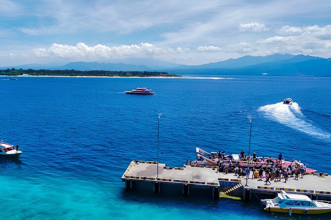 Fast Boat Transfer Bali to Gili & Lombok + Private Hotel Pick-up - The people handling your transfer