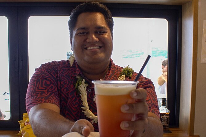 Ferry Transfer between Papeete, Tahiti and Moorea - Restaurant, bar, and Friday music