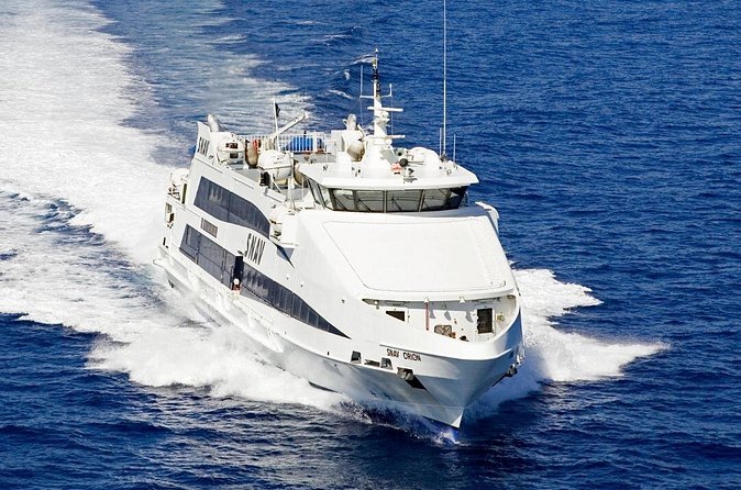 Ferry Transfers Between Naples and Capri - Who should choose this ferry
