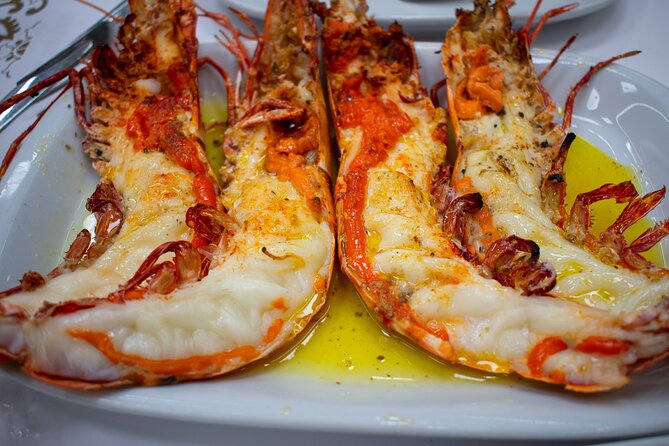 Food & Drink Private Tour in Lisbon & Cacilhas w/ Ferry Included - Wine and petiscos in Almada