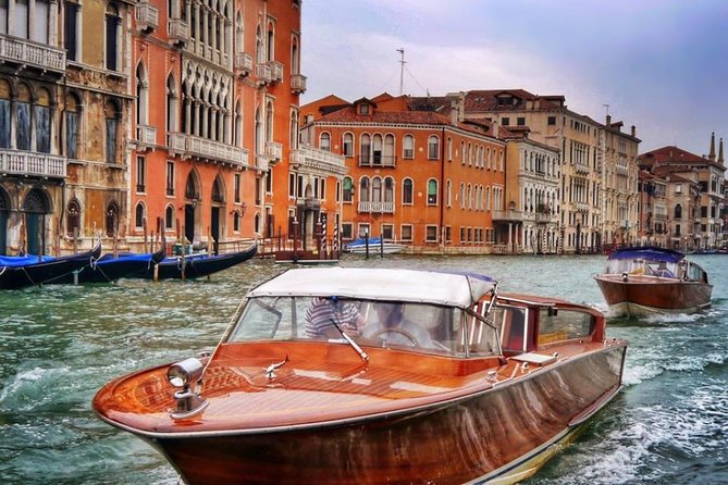 FriendInVenice Murano Burano Torcello Private Tour By Luxury Boat - Murano: art, mosaics, and the island’s working tradition