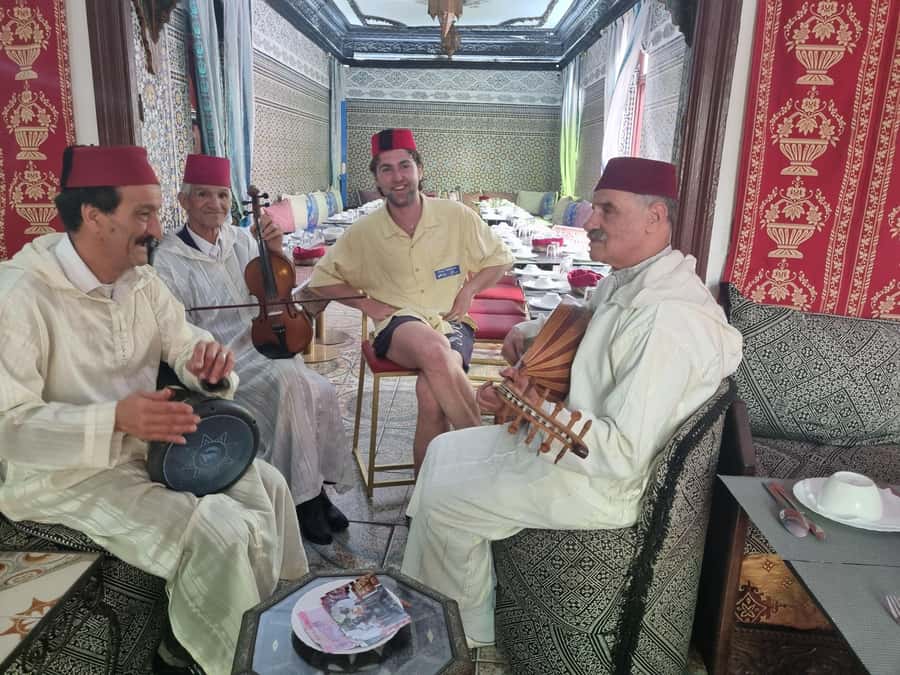 From Cádiz Bay: Tangier Day Trip with Ferry & Local Guide - Free time in the souks and artisan shops
