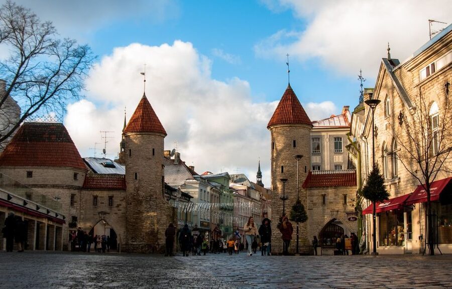 From Helsinki: Luxury Trip to Tallinn Ferry +VIP Car - Why Tallinn Works So Well as a Day Trip