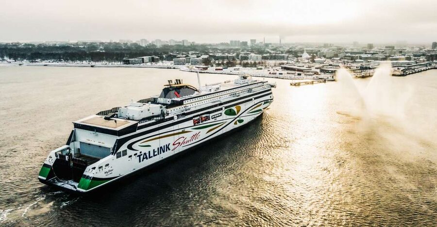 From Helsinki: Return Day Trip Ferry Ticket to Tallinn - Food, shopping, and onboard comfort