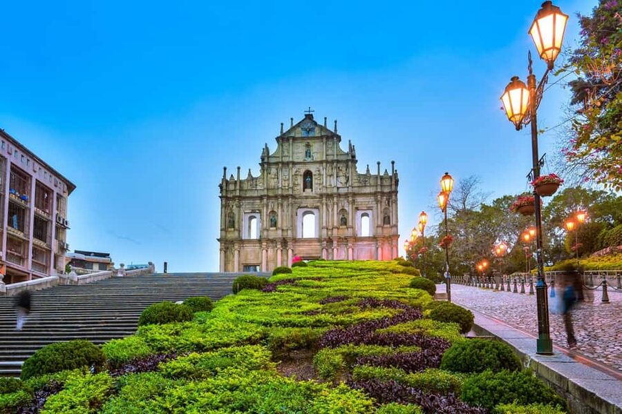 From Hong Kong: Macau Day Tour with R/T Ferry, Lunch, Pickup - The Turbojet Crossing Sets the Rhythm