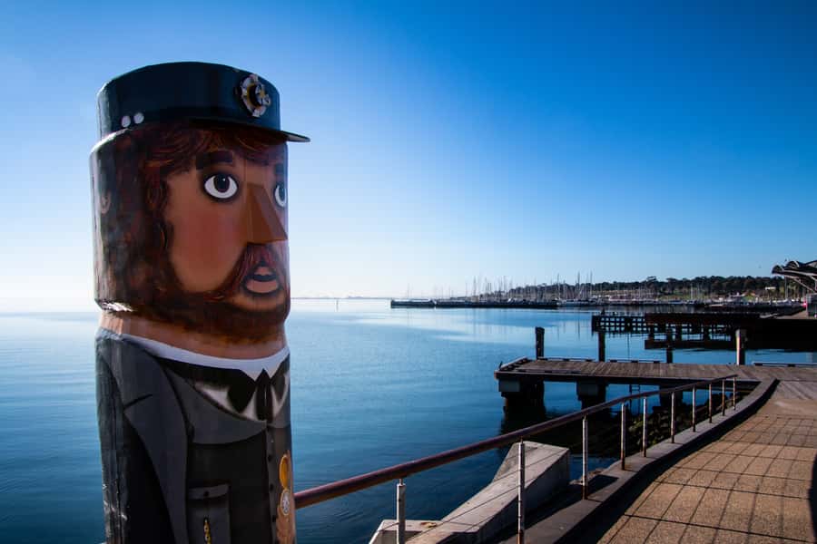 From Melbourne: Bay Sightseeing and Ferry Ride with Lunch - Geelong Waterfront starts the morning