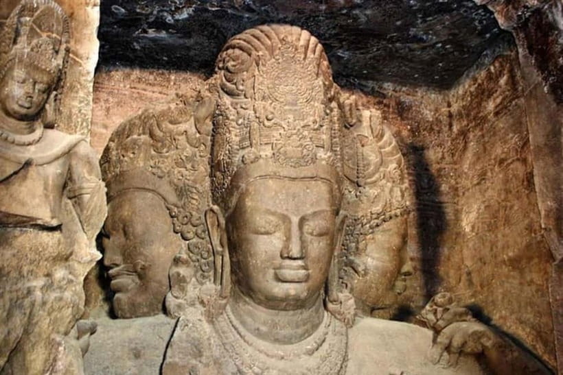 From Mumbai: Half-Day Elephanta Caves Tour with Ferry Ride - Meeting Your Host at the Gateway of India
