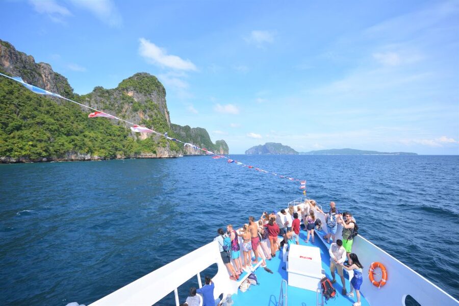 From Phuket: Snorkeling Ferry Cruise to Phi Phi Islands - Practical details that affect your day