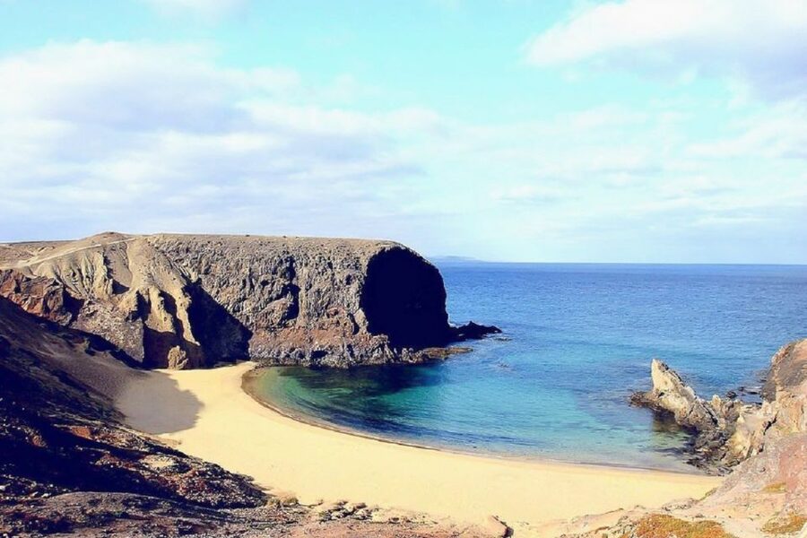 Fuerteventura: Round-Trip or 1-Way Ferry Ticket to Lanzarote - Planning a visit to Timanfaya National Park