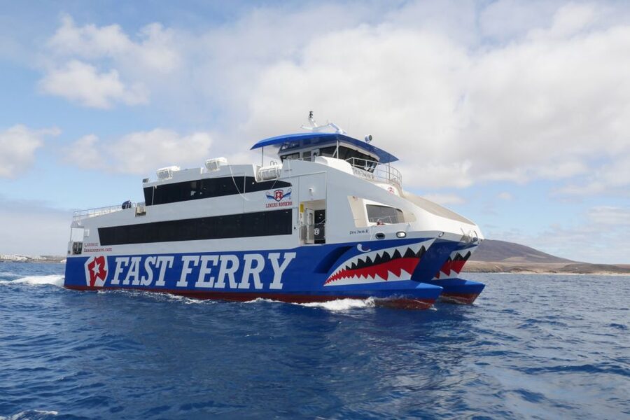 Fuerteventura: Round-Trip or 1-Way Ferry Ticket to Lanzarote - Who will get the most from this ferry?