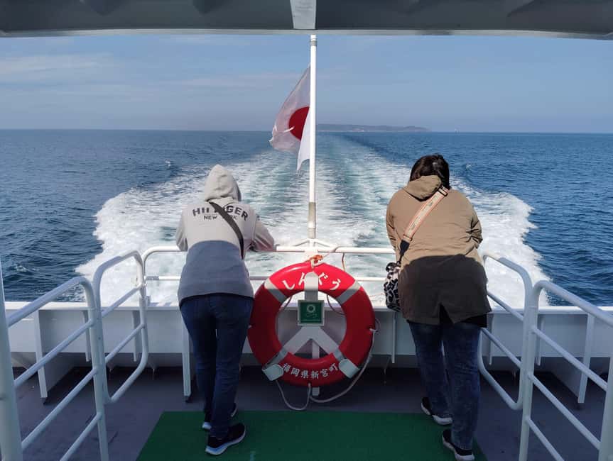 Fukuoka: Cat Island, Ainoshima Guided Tour with Ferry Ride - Practical preparation for the boat and island