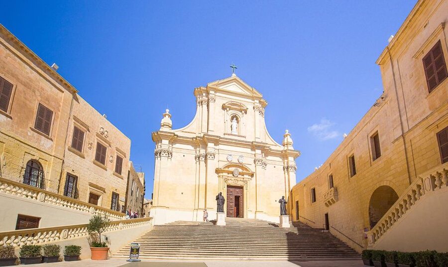 Gozo Day Pass Ferry and Hop-on Hop-off buses with audio Tour - Should you book it?