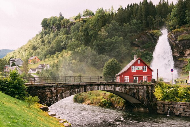 Guided tour to Hardanger Fjord, Waterfalls and Ferry Crossing - A big slice of fjord country in one day
