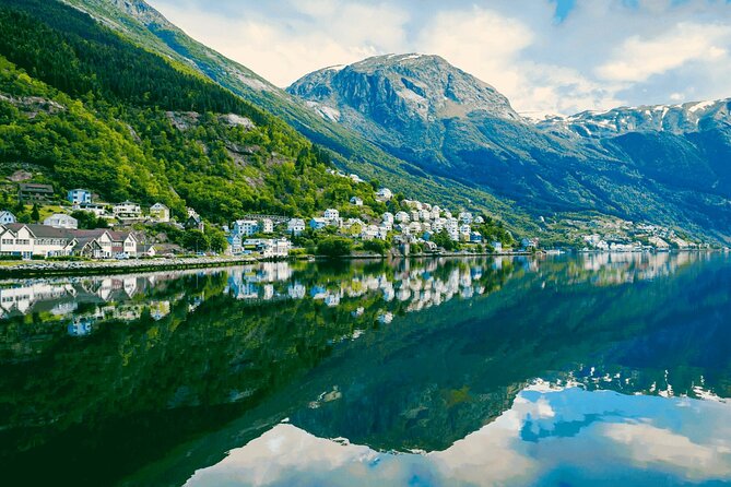 Guided tour to Hardangerfjord with Waterfalls and Ferry Crossing - Key points to know before booking