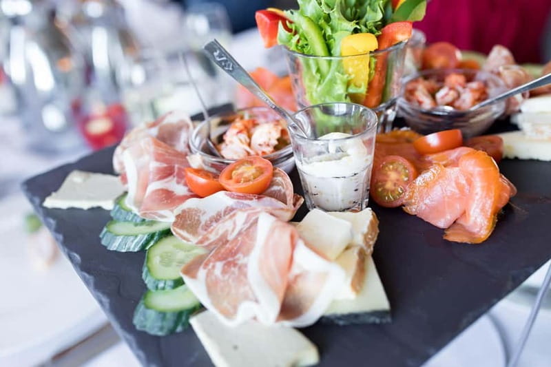 Helsinki-Tallinn All Inclusive Ferry Day Trip Business Class - Who should book this experience?