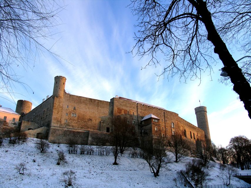 Helsinki: Tallinn Guided Day Tour with Ferry Crossing - Walking through Tallinn’s medieval center