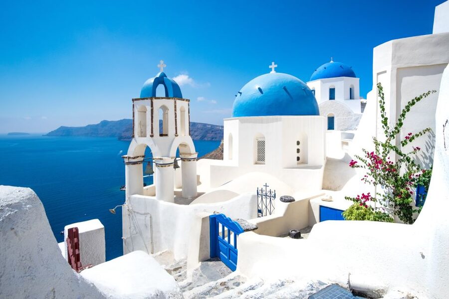 Heraklion: Santorini Day Trip with Boat Transfer & Oia Visit - Oia and the famous caldera views