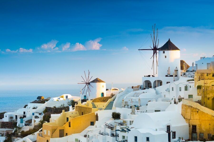 Heraklion: Santorini Day Trip with Boat Transfer & Oia Visit - Should you add the €20 volcano boat?