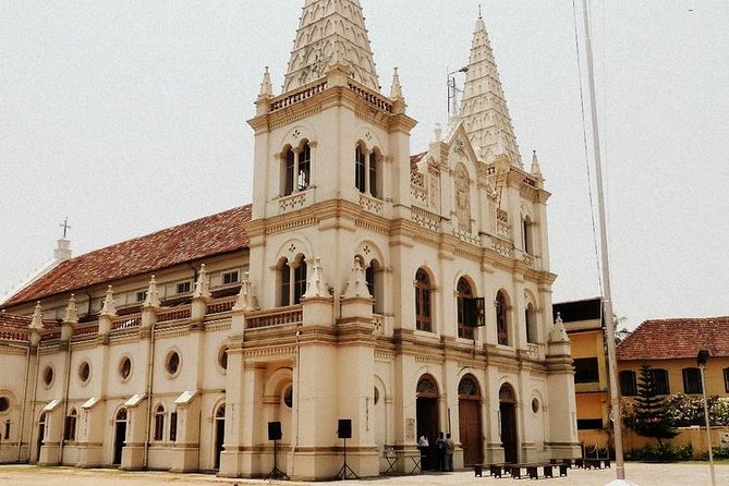 Highlights of Cochin Group Tour by Local Ferry ,Tuc-Tuc ,Local Bus and Foot . - Dhobi Khana and Kochi’s working side