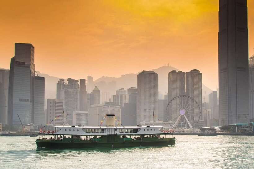 Hong Kong: Star Ferry Victoria Harbour Cruise & Light Show - Why Victoria Harbour is the right place for the light show