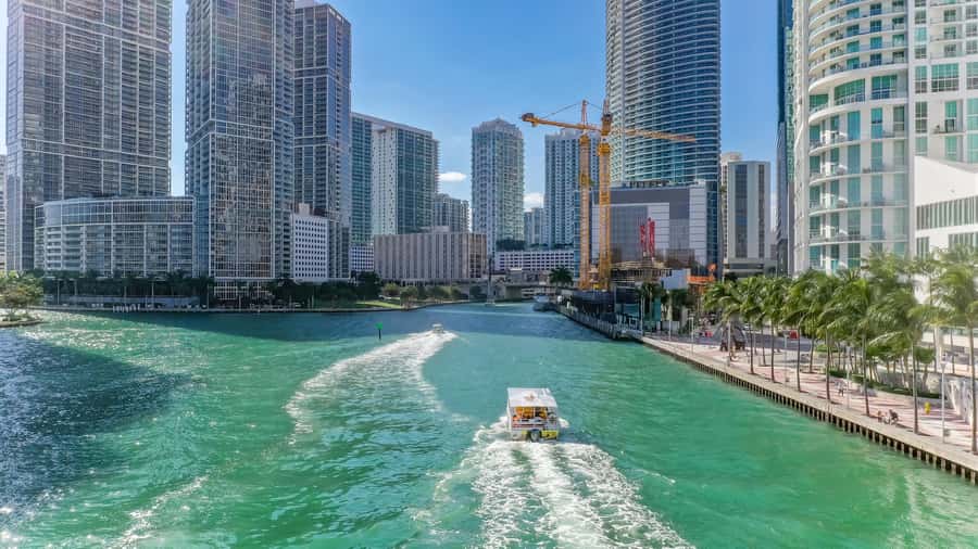 Hop-on Hop-off Water Taxi in Miami and Miami Beach - Leaving Miami Beach Marina near South Pointe