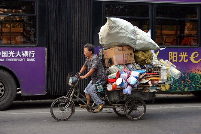 HuangPu River Ferry Boat & Highlights Bike Tour With Local Lunch - Sichuan North Road and the practical side of city life