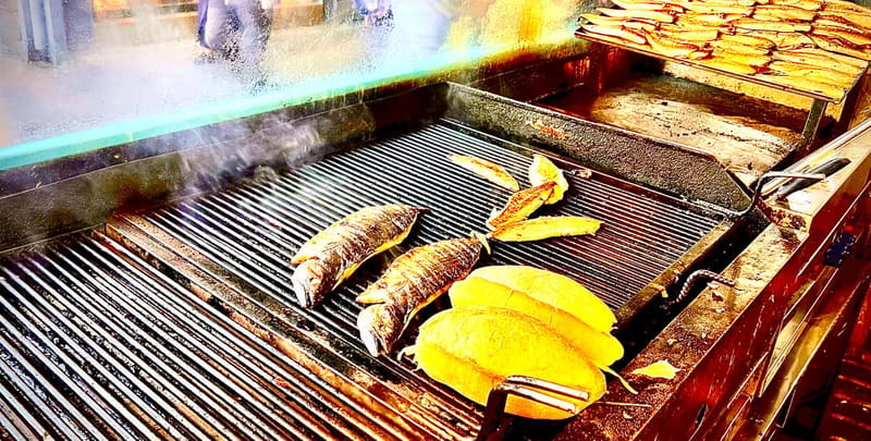 Istanbul: Guided Food Tour with Ferry Ride and Tastings - What the $115 price really covers