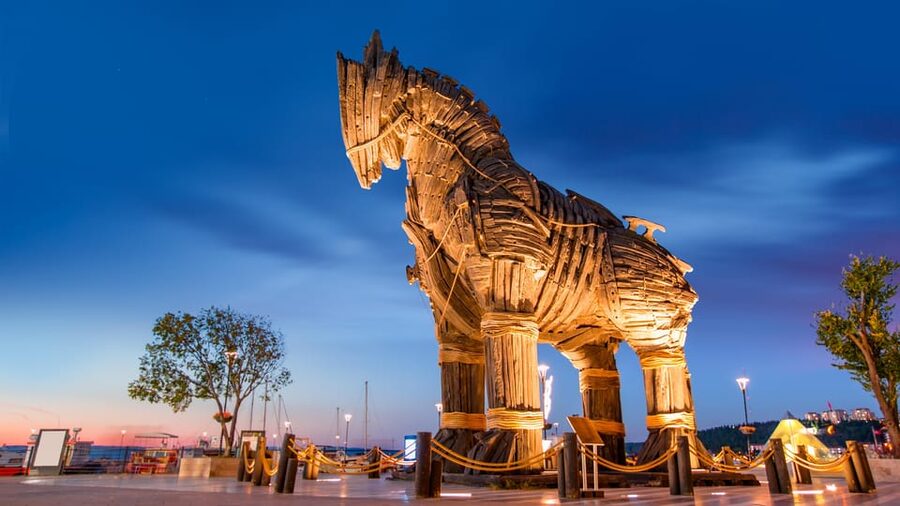 Istanbul: Troy Guided Bus Tour with Ferry Tickets & Lunch - Key points to know before booking