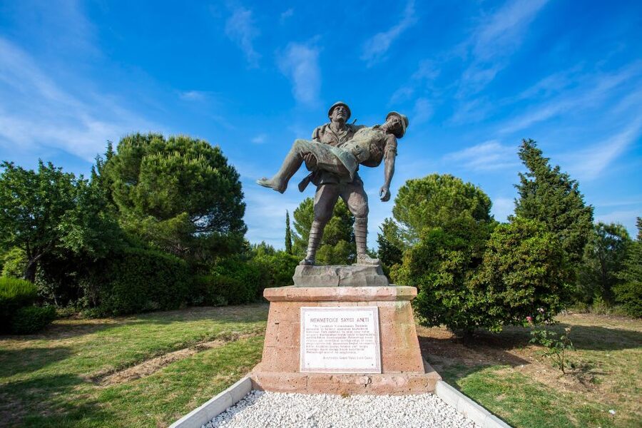 Istanbul: Troy Guided Bus Tour with Ferry Tickets & Lunch - Entering Troy through the wooden horse