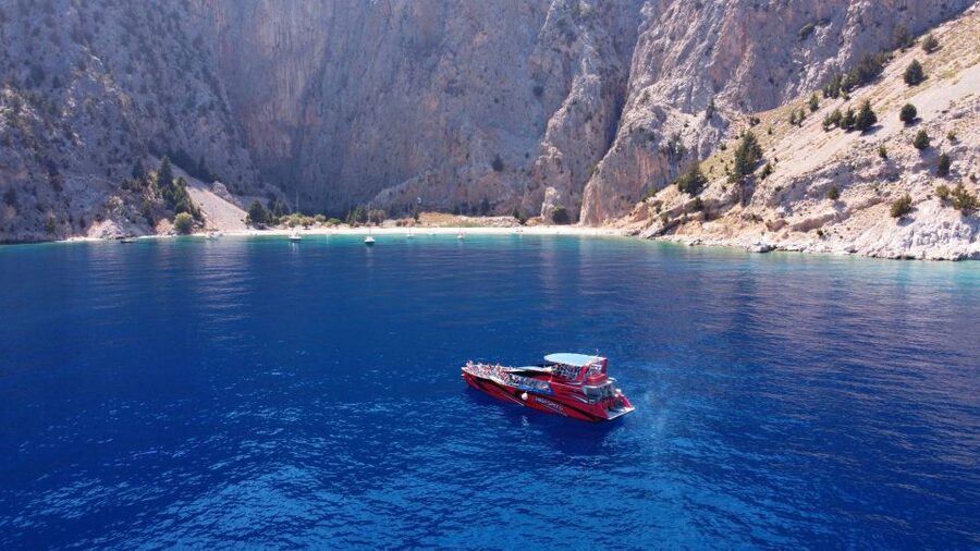 Kolymbia: Fast Boat to Rhodes Town Return Ticket - Crossing into the New City